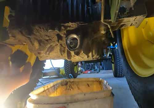 What Transmission is in a John Deere 345